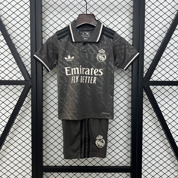 Conjunto infantil Real Madrid 24/25 3era Equipacion