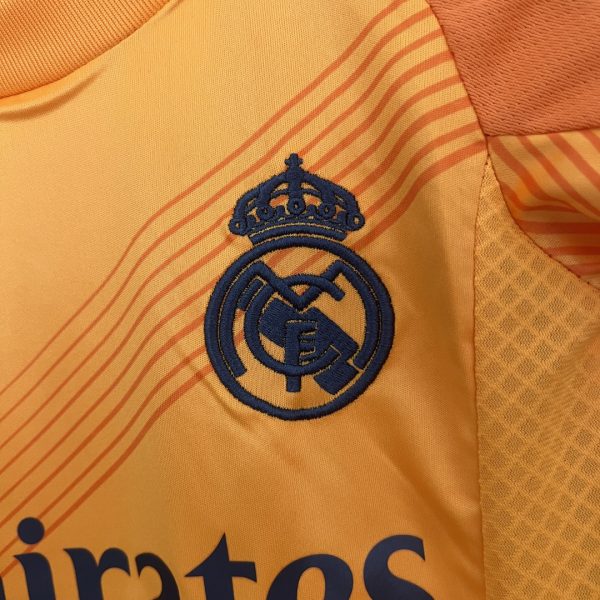 Conjunto infantil Real Madrid 24/25 Visitante - Imagen 3