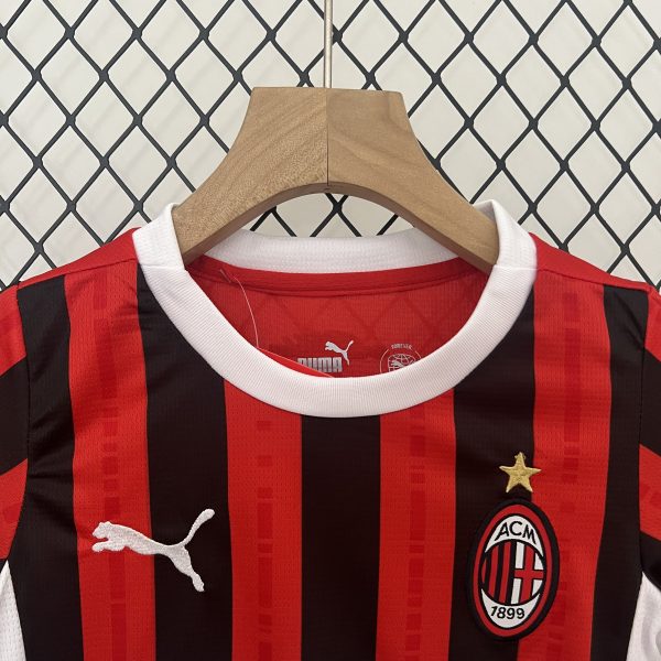 Conjunto infantil AC Milan 24/25 Local - Imagen 2