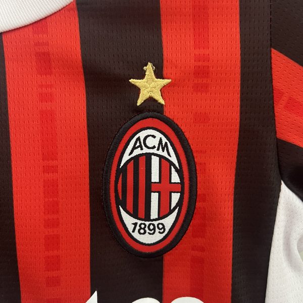 Conjunto infantil AC Milan 24/25 Local - Imagen 3