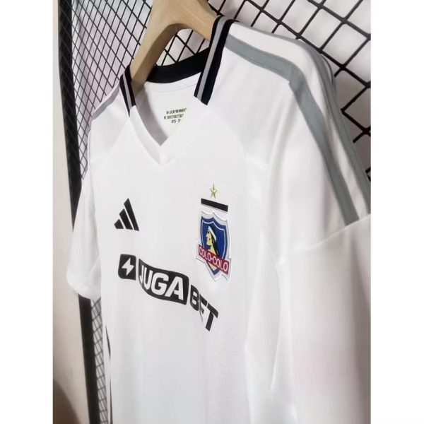 ¡Camiseta Colo-Colo 2025! ¡Siente la Pasión Alba en el Centenario! - Imagen 3