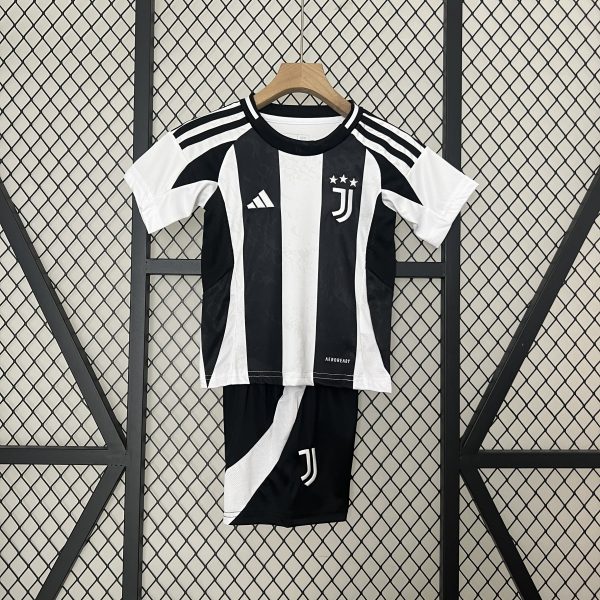 Conjunto infantil  Juventus FC 24/25 Local